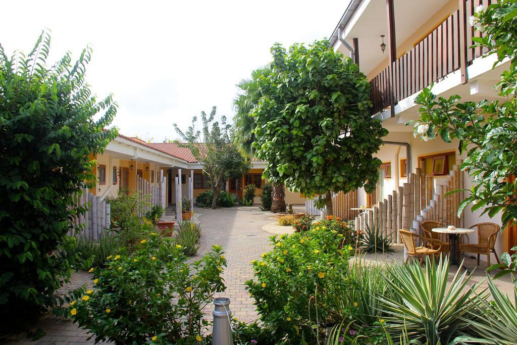 Camacuri Apartments Oranjestad Eksteriør billede